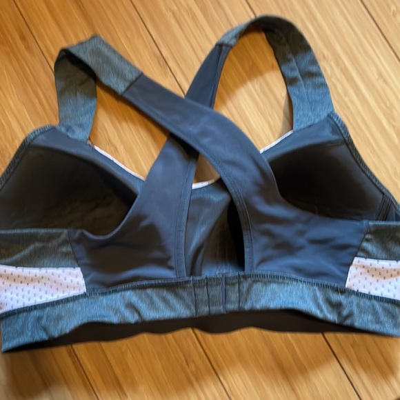 Brooks Sports bra - Picture 3 of 3